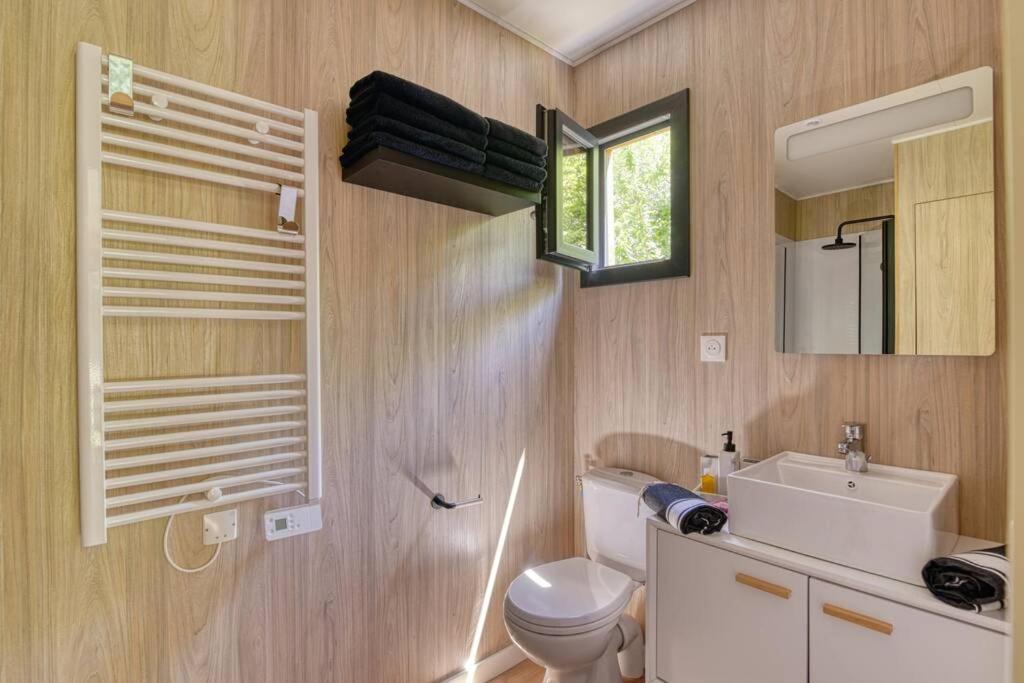 Chalet De Charme Avec Piscine Villa Aurade Bagian luar foto